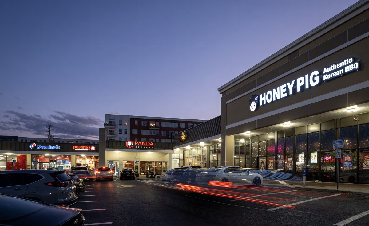 College Living Shopping Center